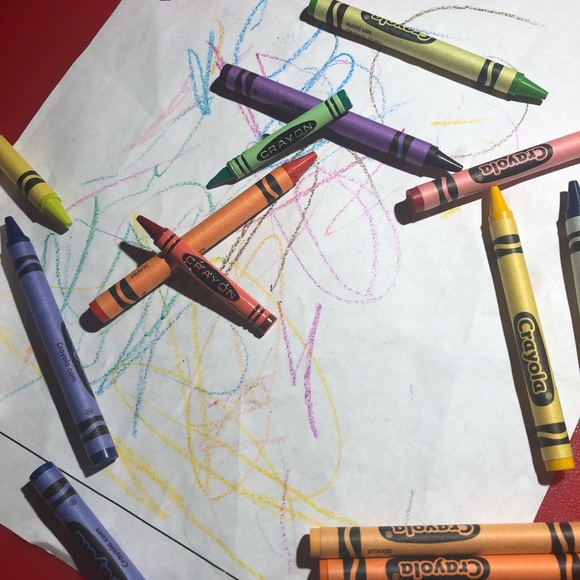 Jewelry - Crayons lapel pins